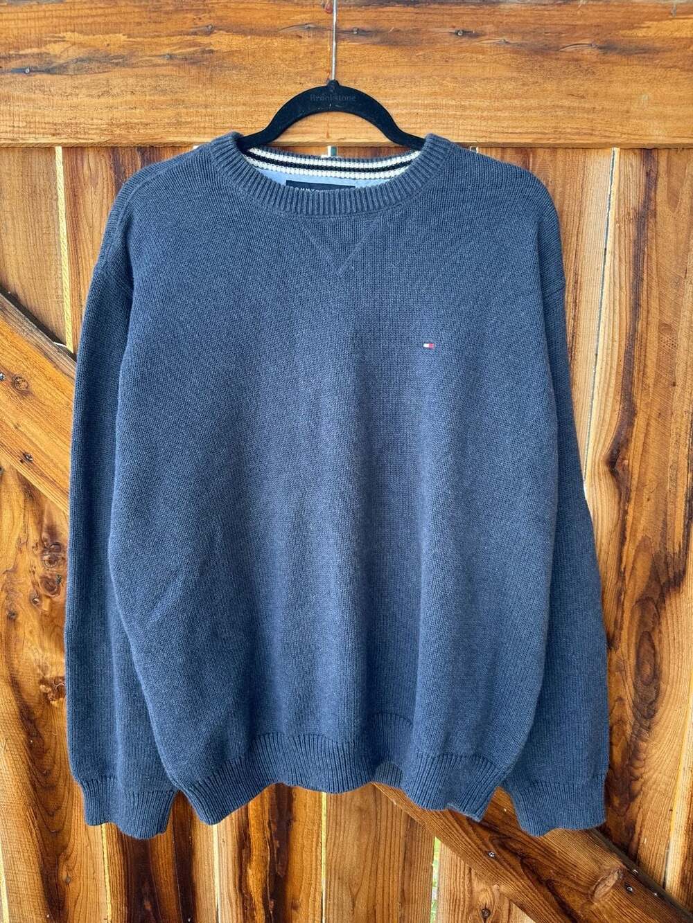 Vintage Tommy Hilfiger Men's Dark Navy Crewneck Cotton Sweater